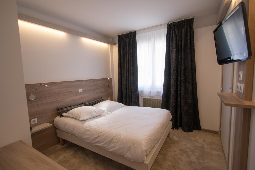 Hotel Les Voyageurs Modane Quarto foto